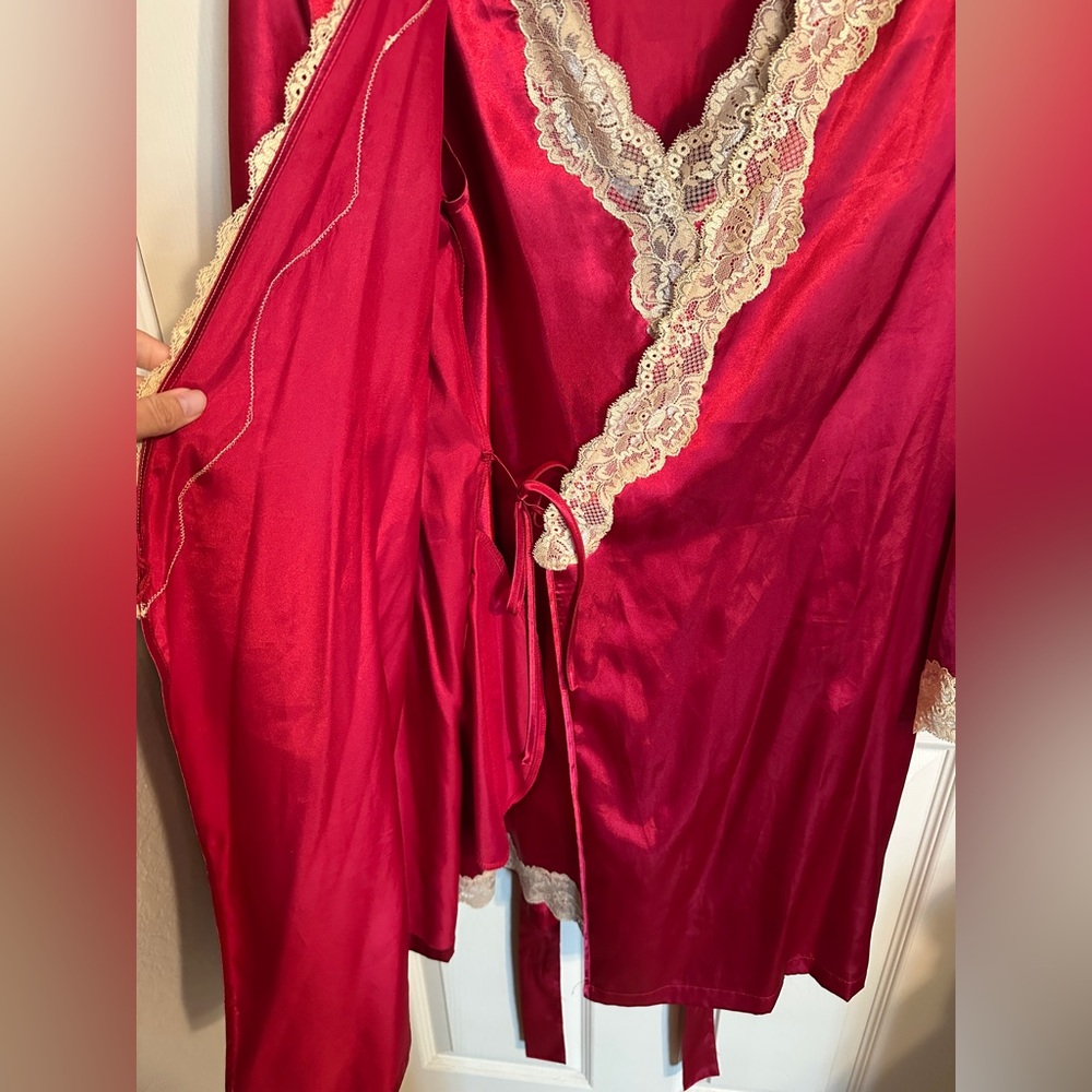 Morgan Taylor Satin Robe & Slip Set w Lace Trim, Red & Cream, Size S/M & M - Picture 4 of 9